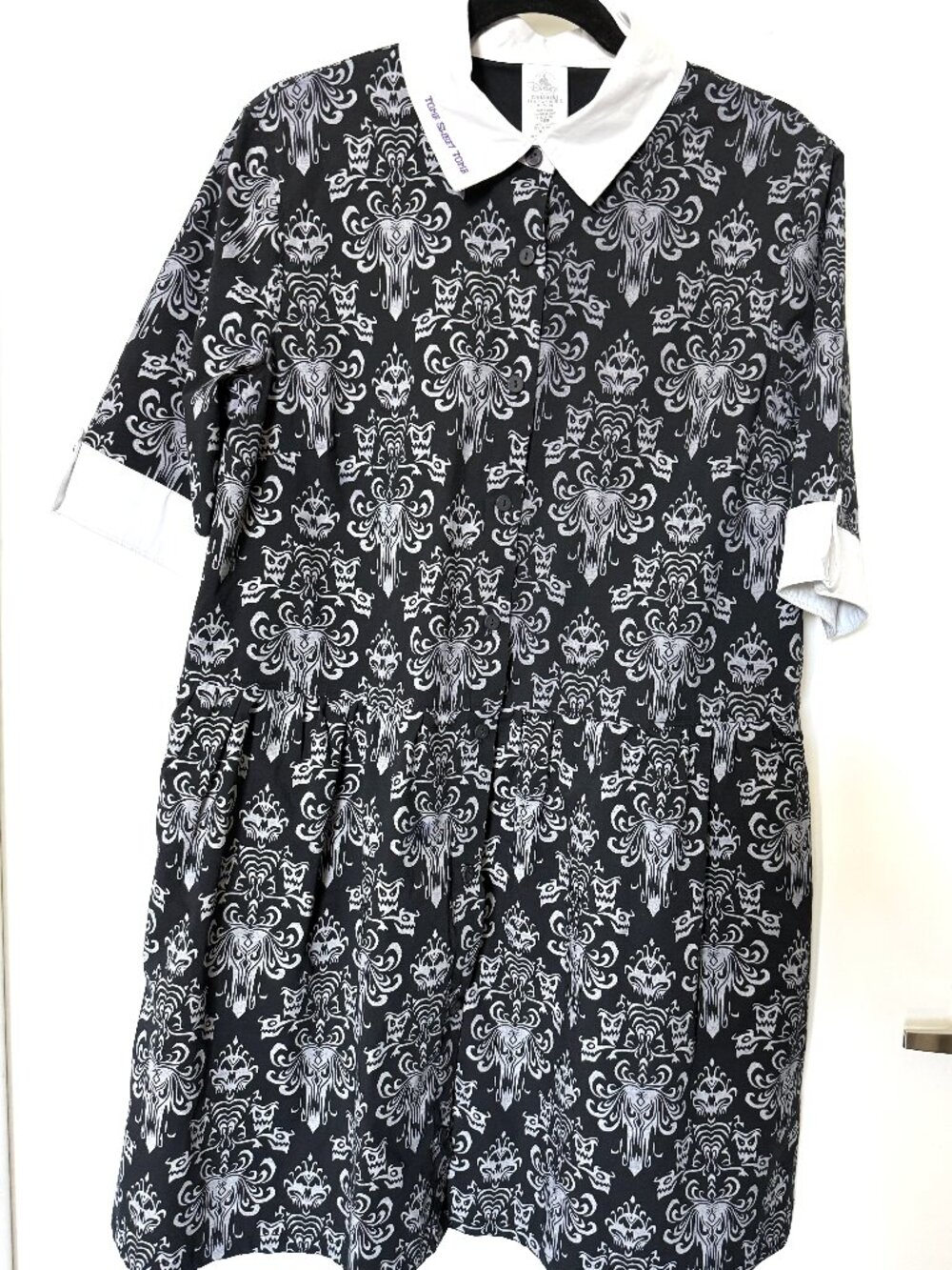 Disney Dress Women's black print monsters short sleeve size L